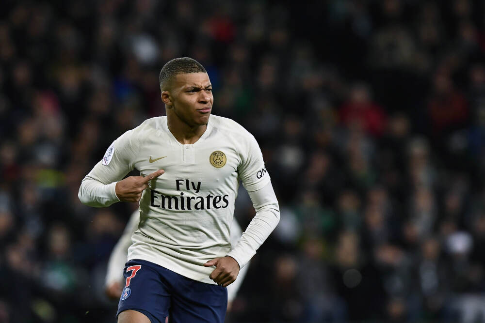 半场-布莱顿1-0纽卡斯尔 维尔贝克单刀破门鲁特尔远射造威胁